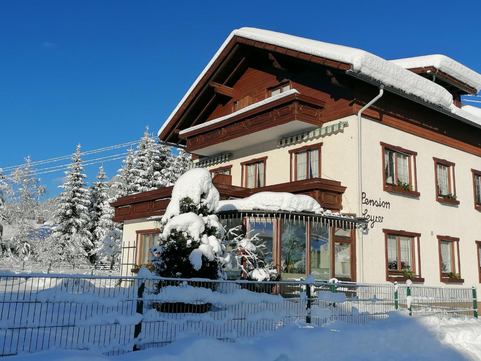 Pension Leyrer Kotschach-Mauthen Εξωτερικό φωτογραφία