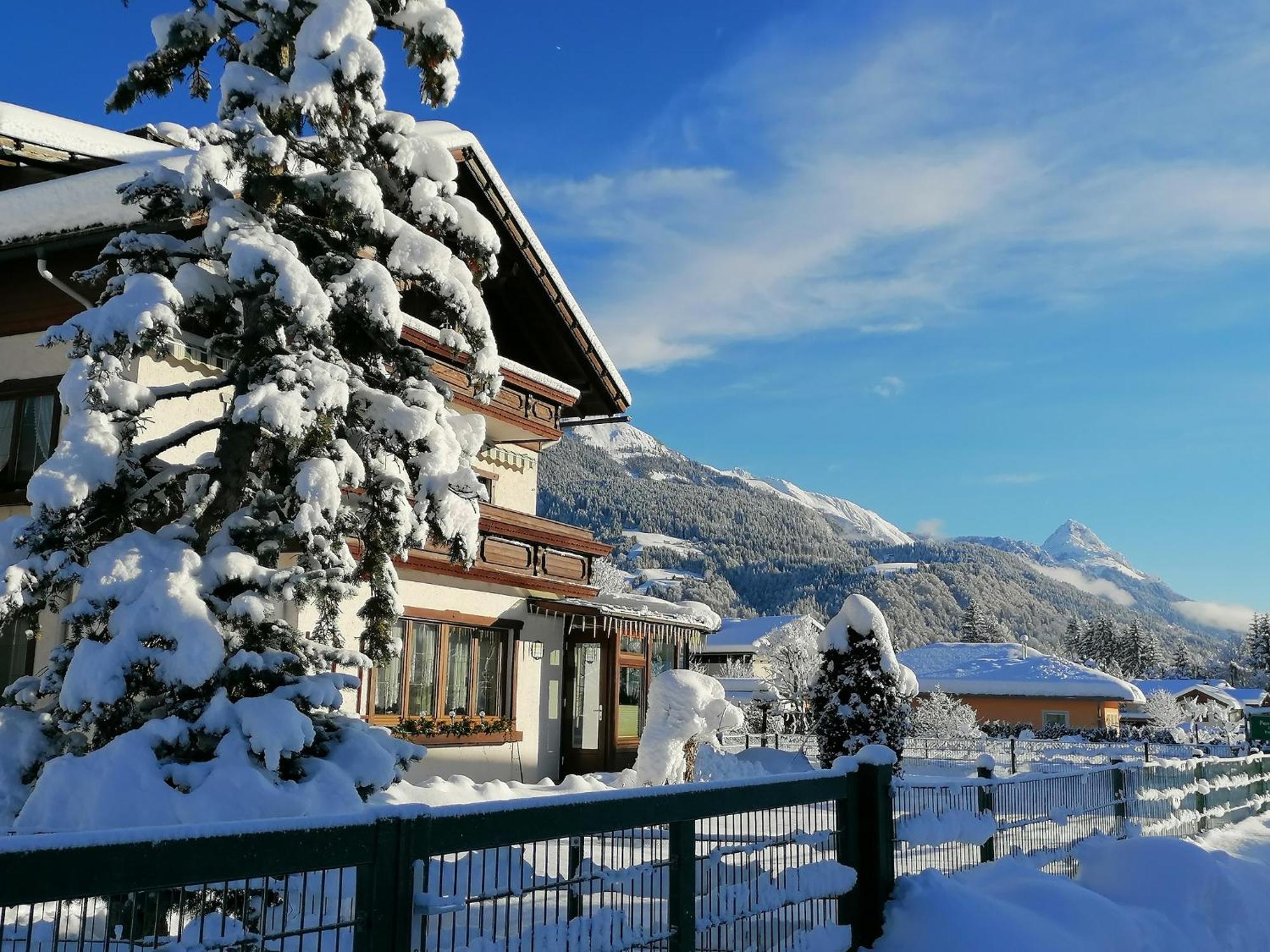 Pension Leyrer Kotschach-Mauthen Εξωτερικό φωτογραφία