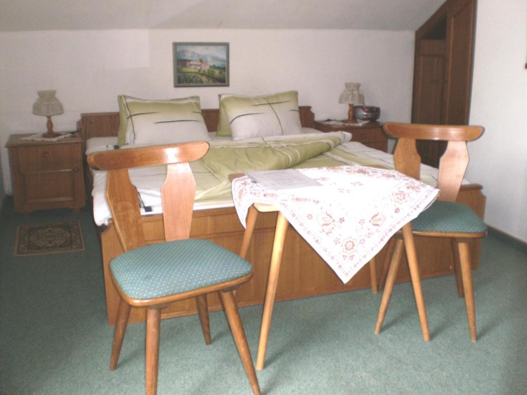 Pension Leyrer Kotschach-Mauthen Δωμάτιο φωτογραφία